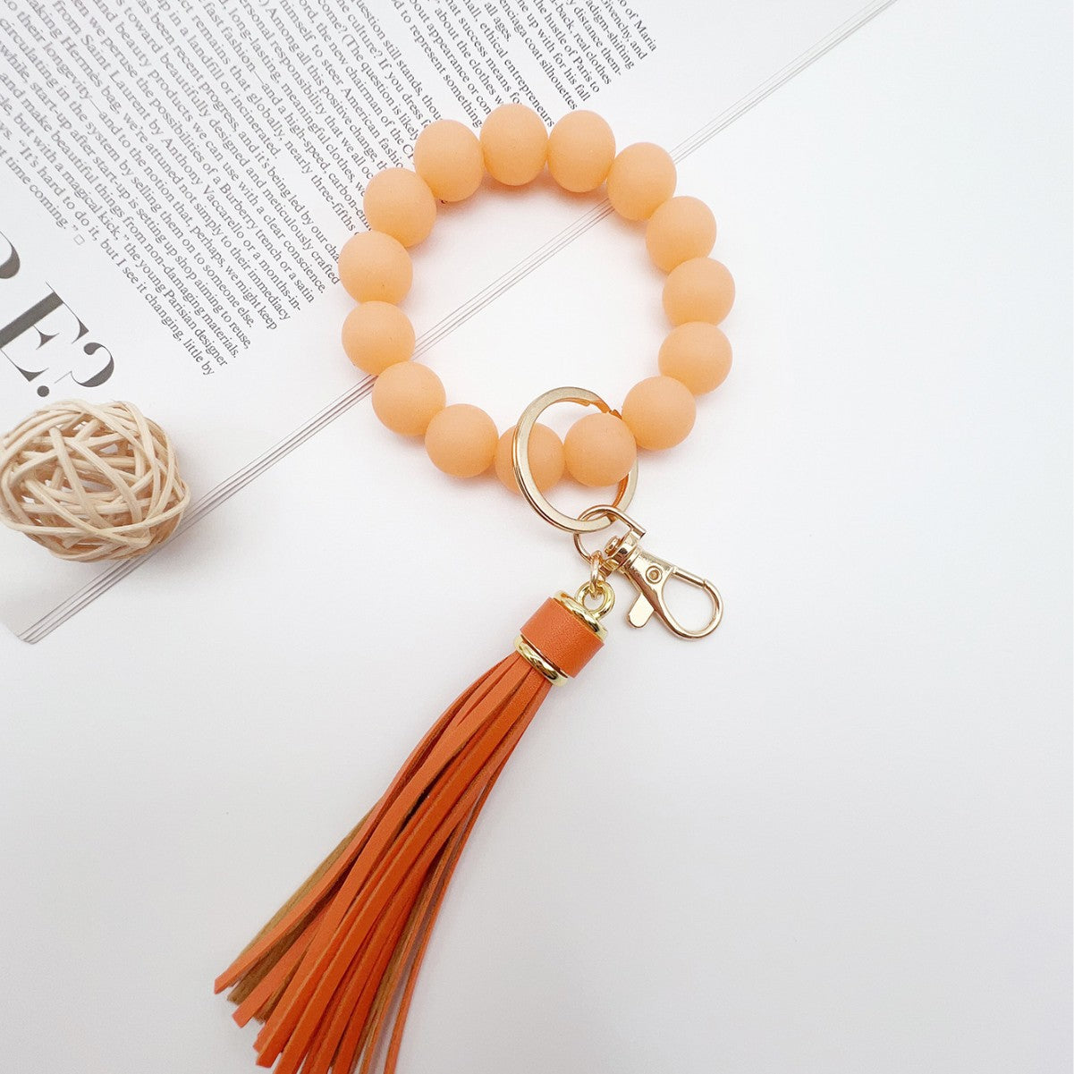 Wholesale Luminous Silicone Bead Keychain FluorescentTassel Creative Wrist Bracelet Key